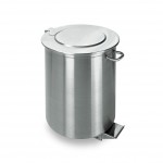 102. Poubelles à pédale