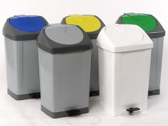 106. Poubelle de tri 5 couleurs à pédale 60 litres