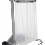 81. Poubelles à pédale de 50 litres et 110 litres
