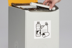 232. Poubelle de tri 40 litres avec couvercle