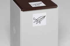 240. Poubelle de tri 60 litres avec couvercle
